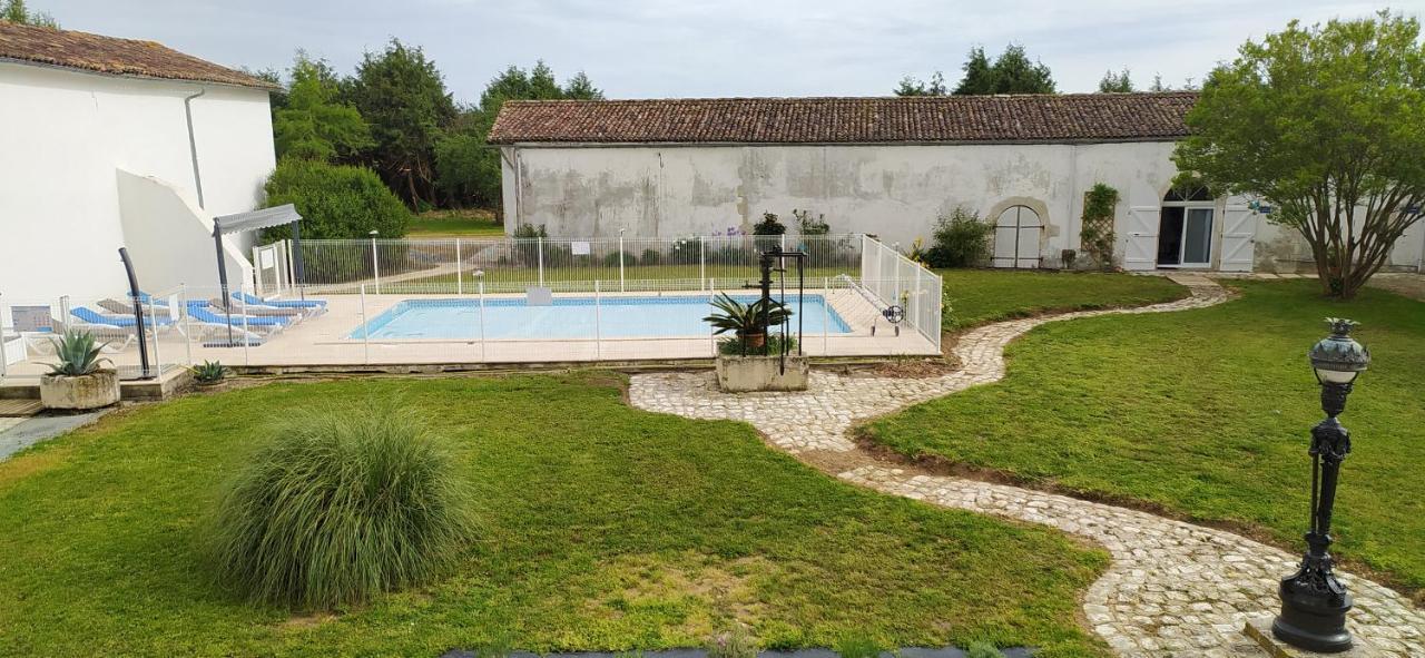 Domaine Moulin D' Elemiah Apartment Gémozac Exterior foto